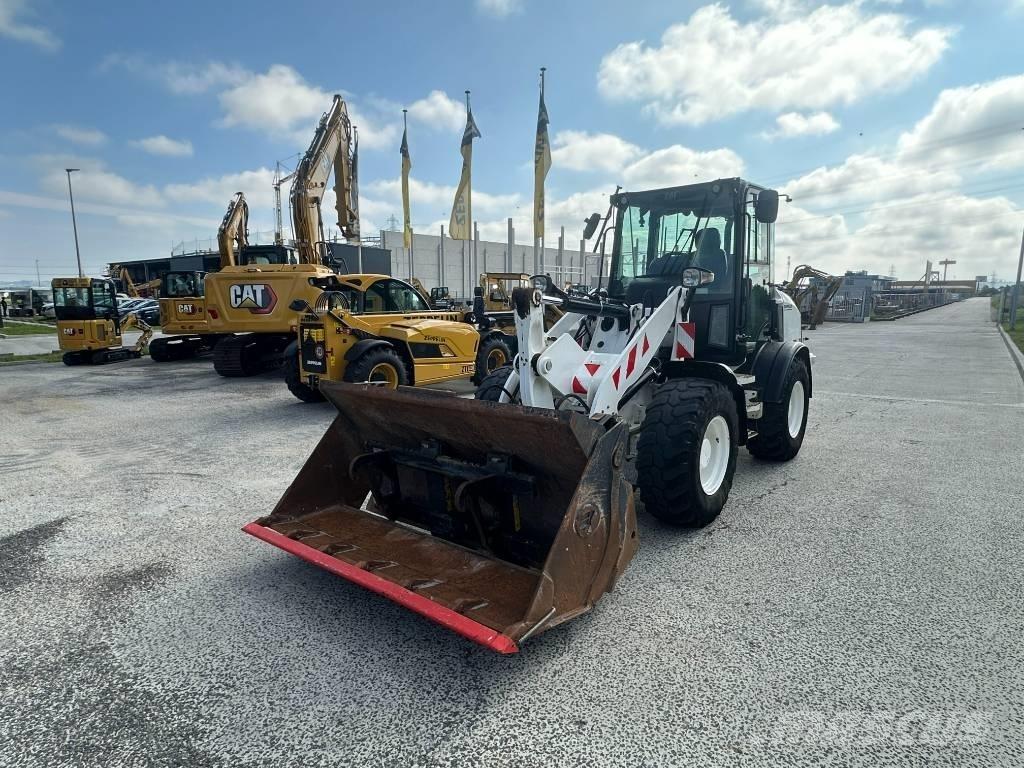 CAT 908 M ホイールローダー・タイヤショベル
