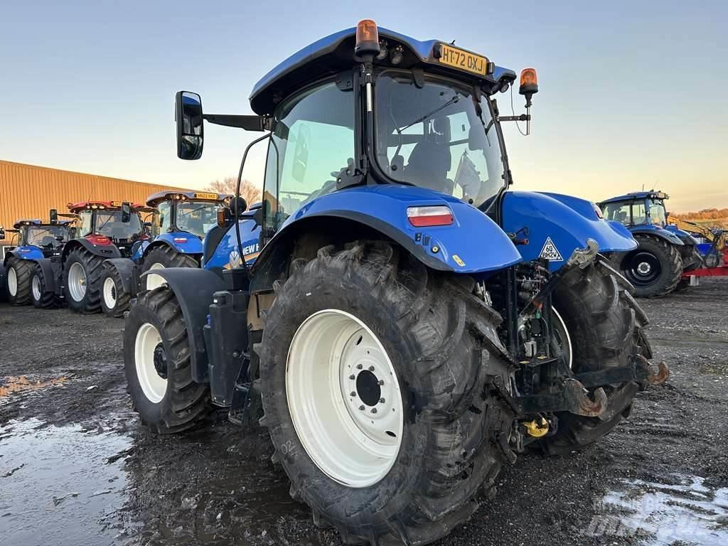New Holland T7.225 トラクター