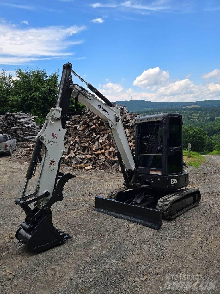 Bobcat E 35 ミニ油圧ショベル 7t以下（ミニユンボ・ミニディガー）