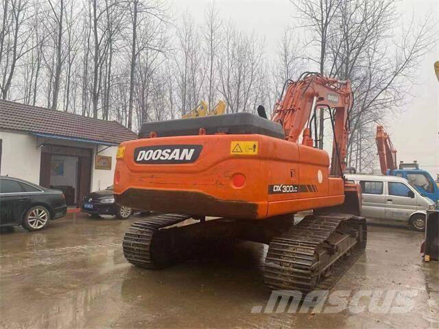 Doosan DX300 大型油圧ショベル12t以上（パワーショベル・ユンボ）