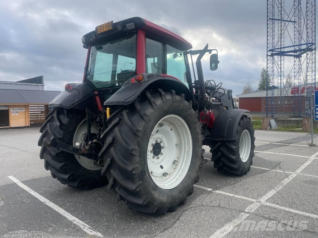 Valtra T 131 トラクター