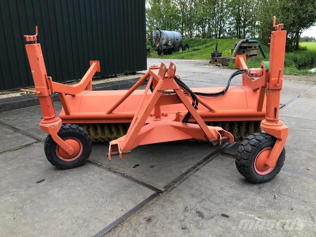 Holaras H-220-V-FR 路面清掃機