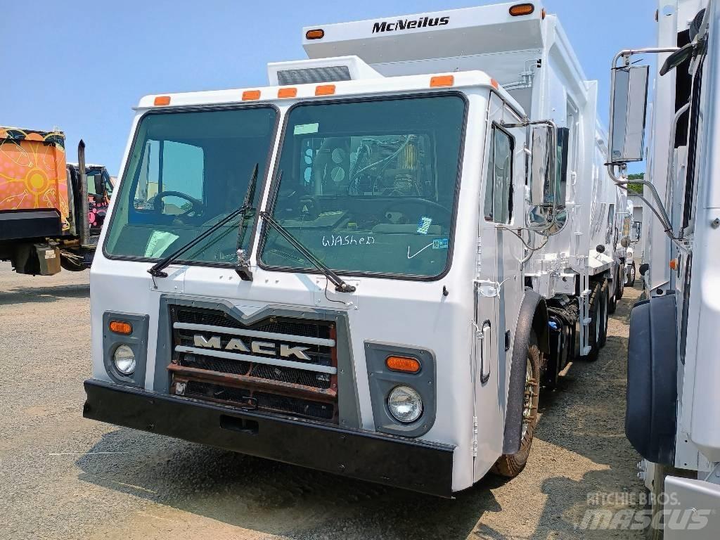 Mack LEU 613 塵芥車、パッカー車