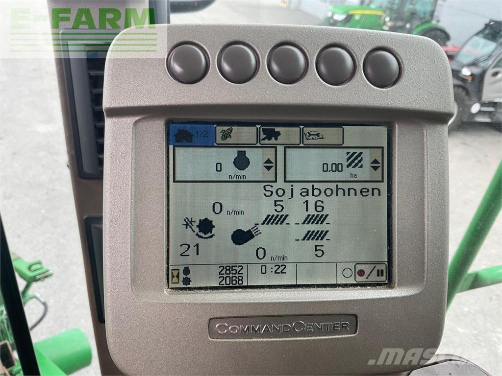 John Deere T560HM コンバイン