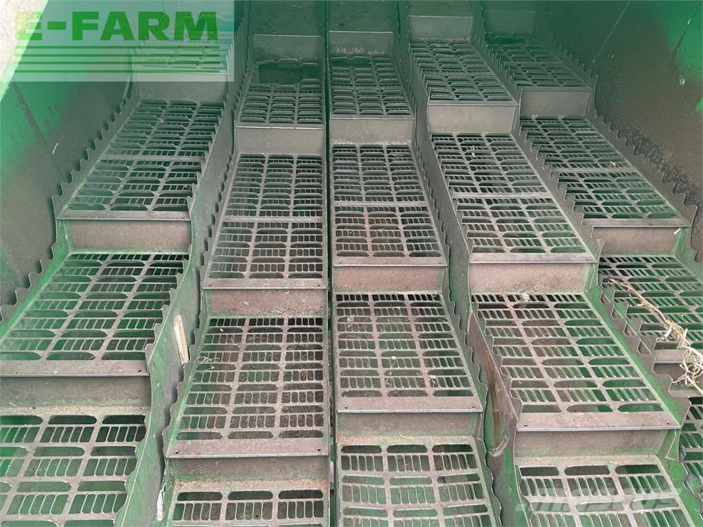 John Deere T560HM コンバイン