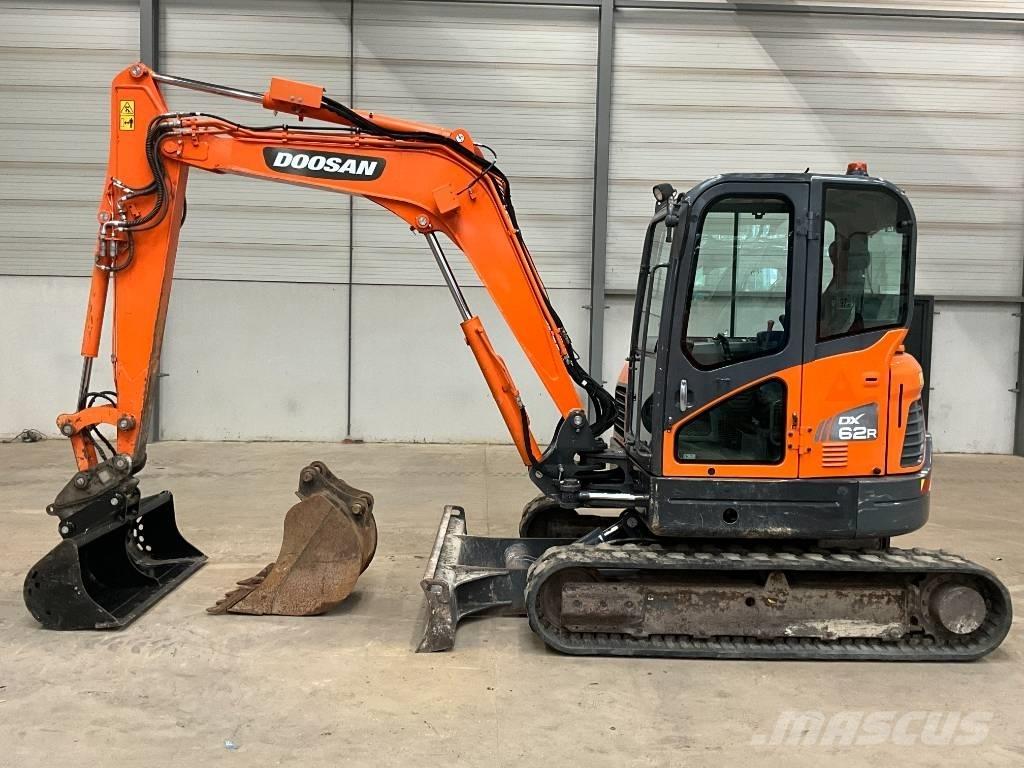 Doosan DX 62 R-3 ミニ油圧ショベル 7t以下（ミニユンボ・ミニディガー）