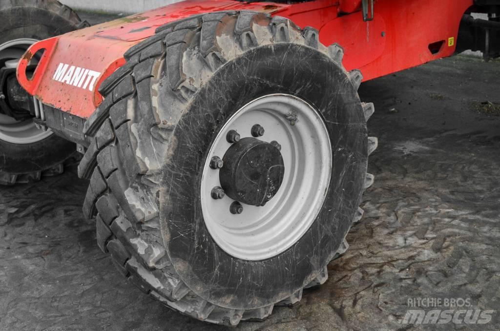 Manitou 200 ATJ ブームリフト　屈伸型