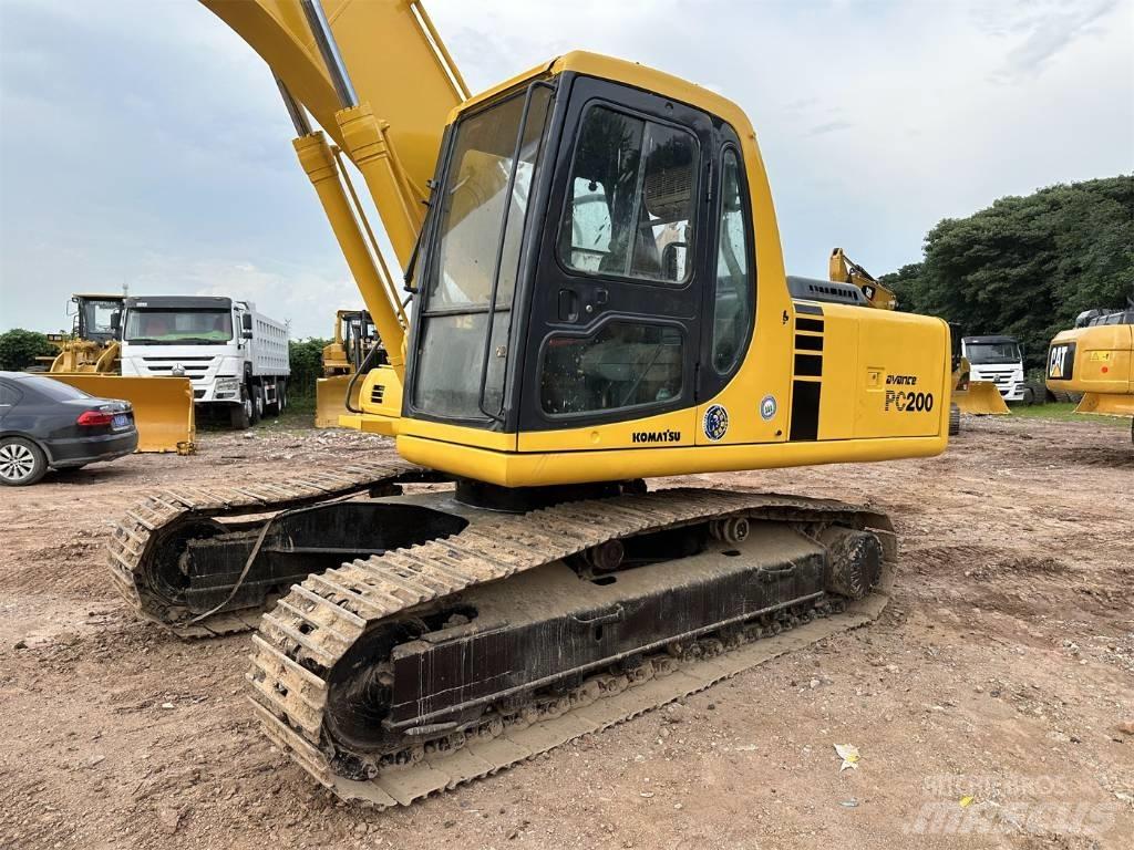 Komatsu PC 200 大型油圧ショベル12t以上（パワーショベル・ユンボ）