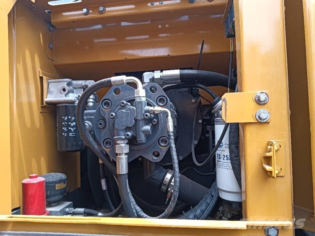 XCMG XE 215 DA 大型油圧ショベル12t以上（パワーショベル・ユンボ）