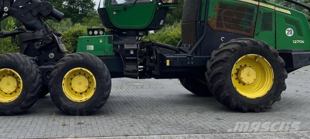 John Deere 1270 E ハーベスター
