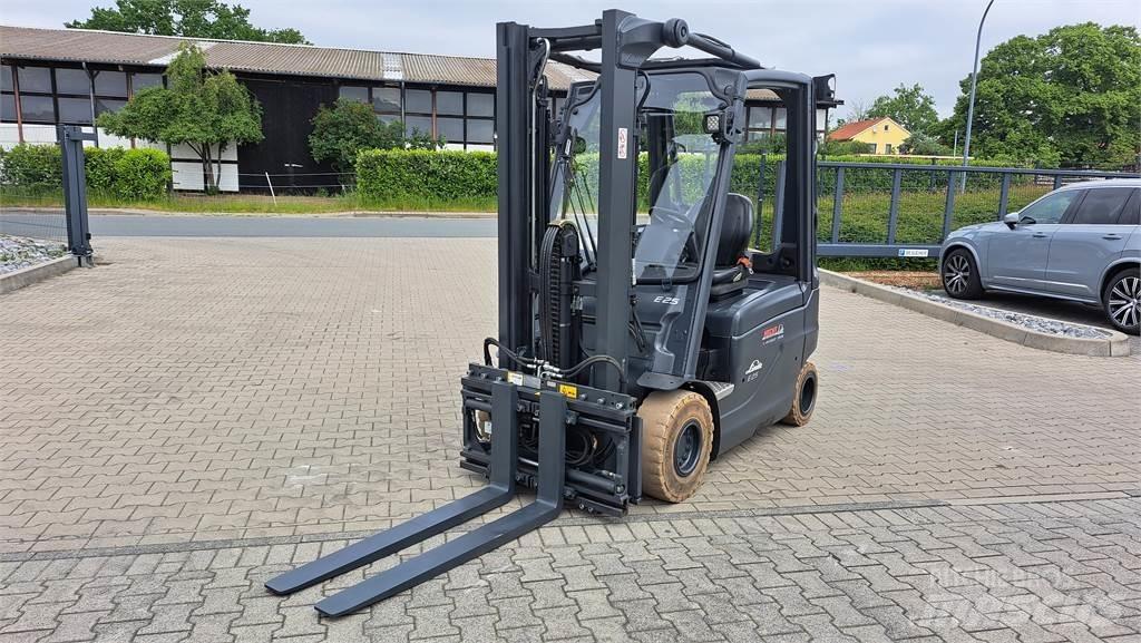 Linde E25-01 バッテリーフォークリフト