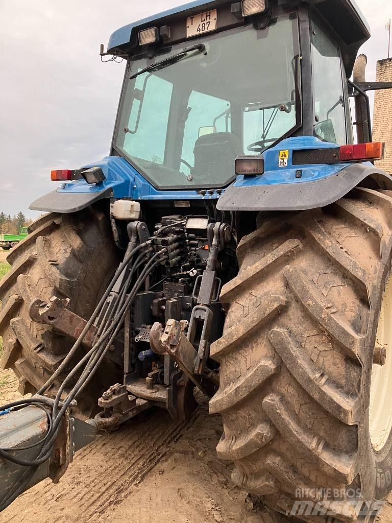 New Holland 8970 トラクター