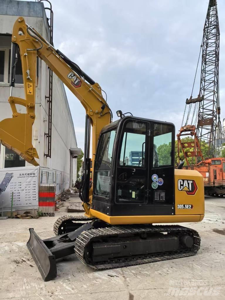 CAT 305.5 E 2 大型油圧ショベル12t以上（パワーショベル・ユンボ）