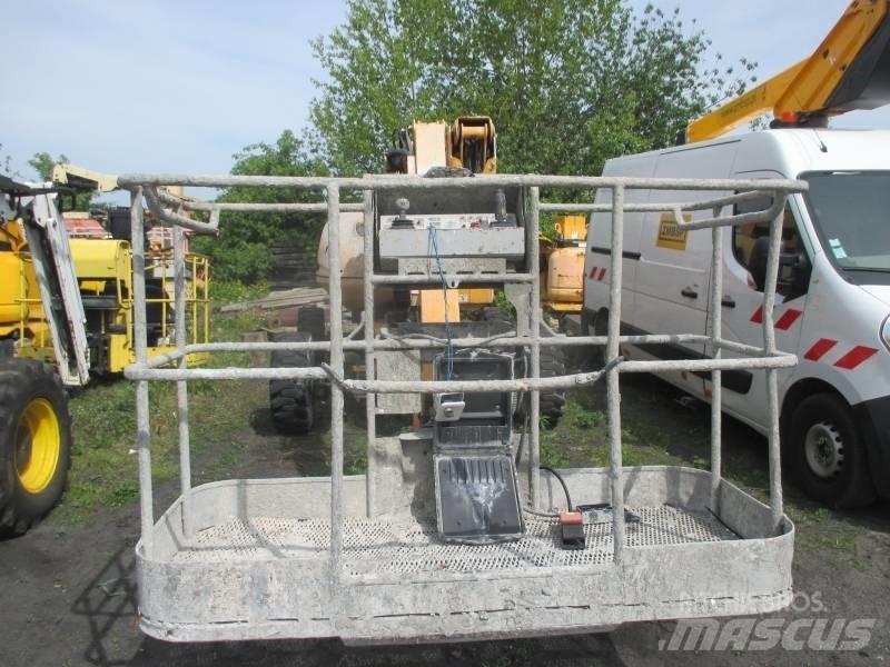 Manitou 160 ATJ ブームリフト　屈伸型