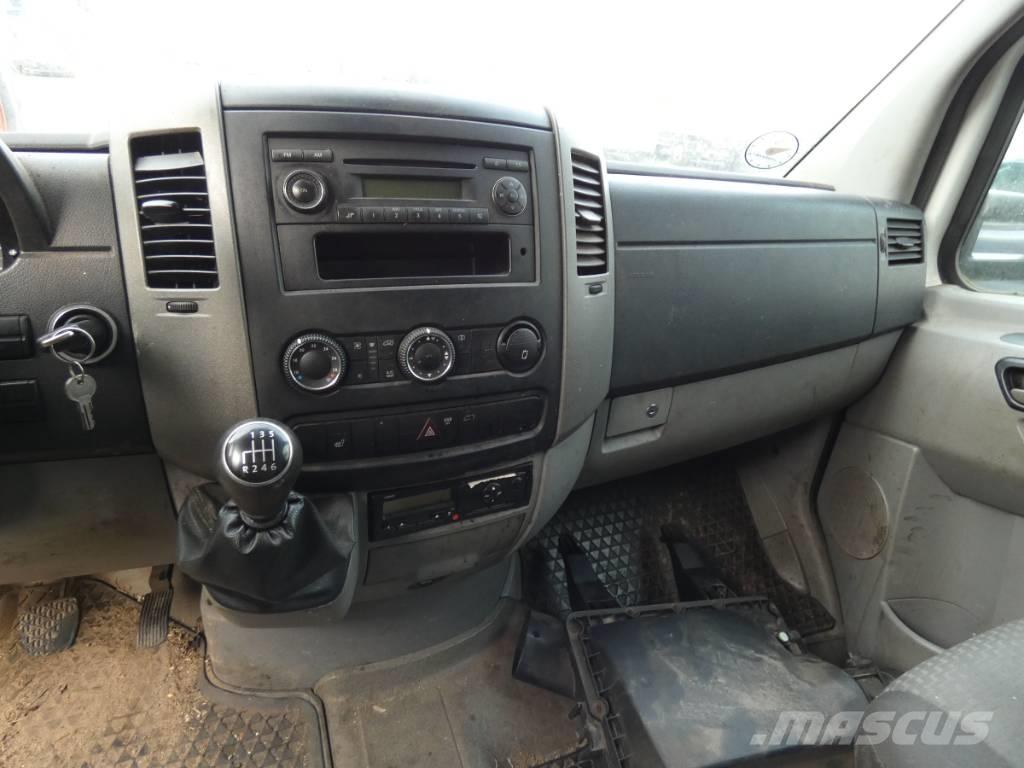 Volkswagen Crafter 平ボディー