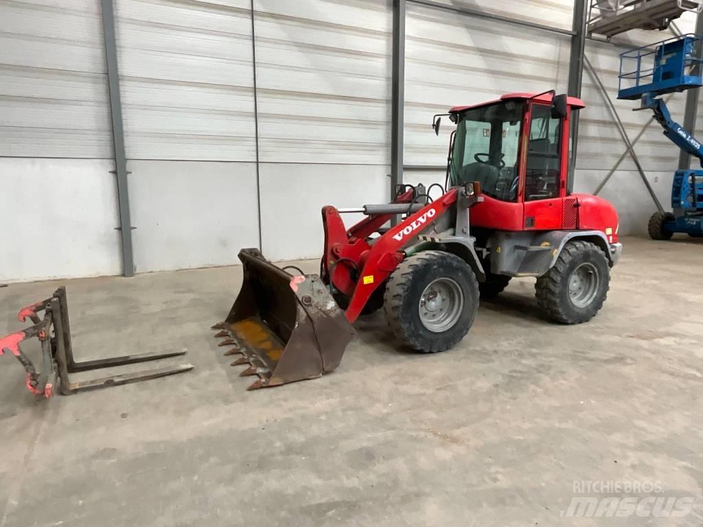 Volvo L 30 B-Z/X ホイールローダー・タイヤショベル