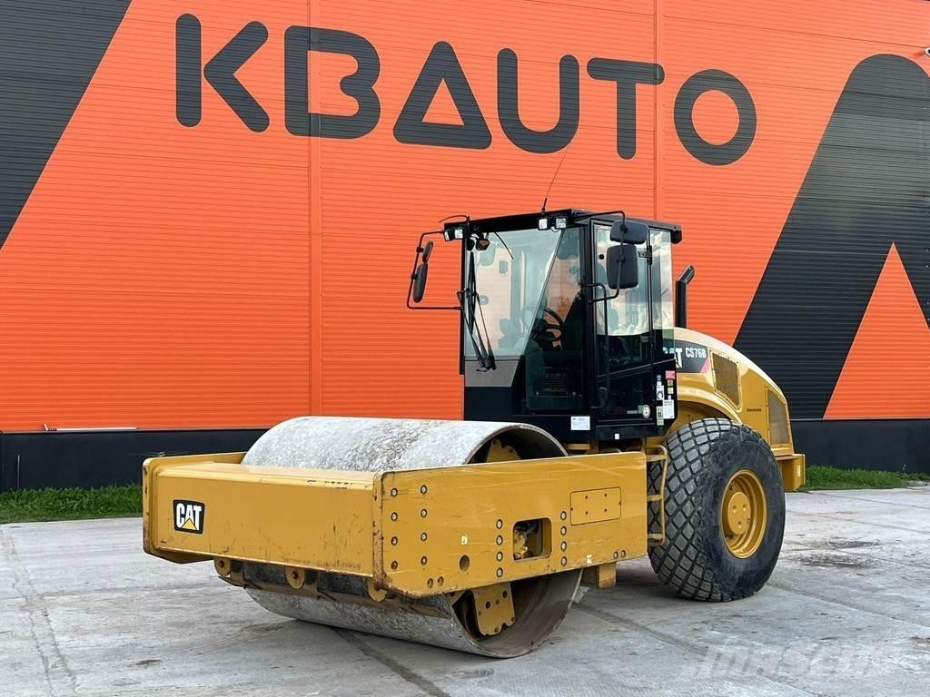CAT CS 76 B AC 振動ローラ