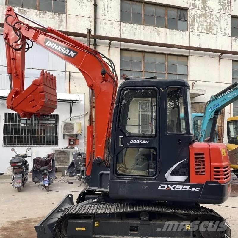 Doosan DX55-9C ミニ油圧ショベル 7t以下（ミニユンボ・ミニディガー）