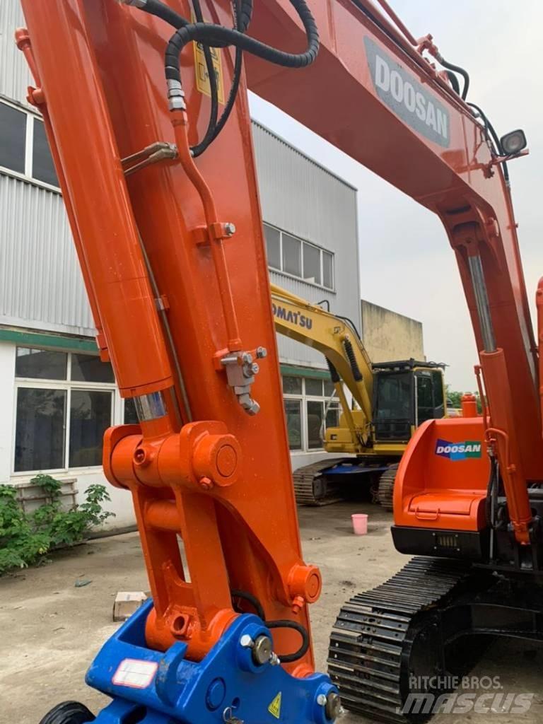 Doosan DX 75-9 C 中型油圧ショベル 7ｔ-12ｔ（ユンボ・パワーショベル・バックホー）
