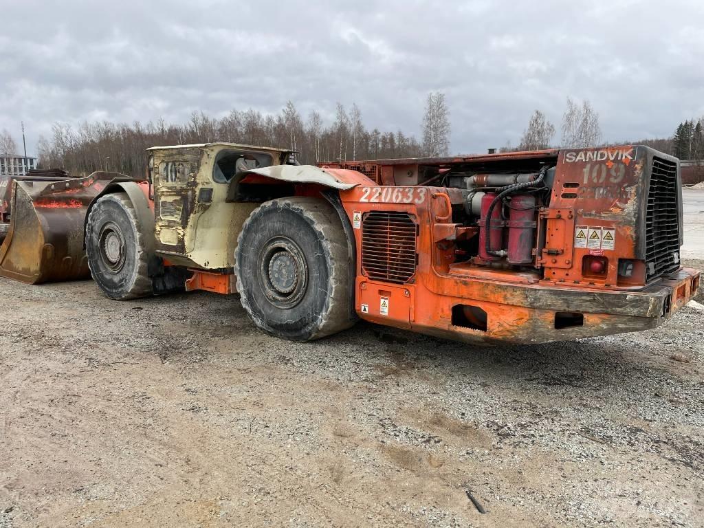 Sandvik LH 514 地下ローダー