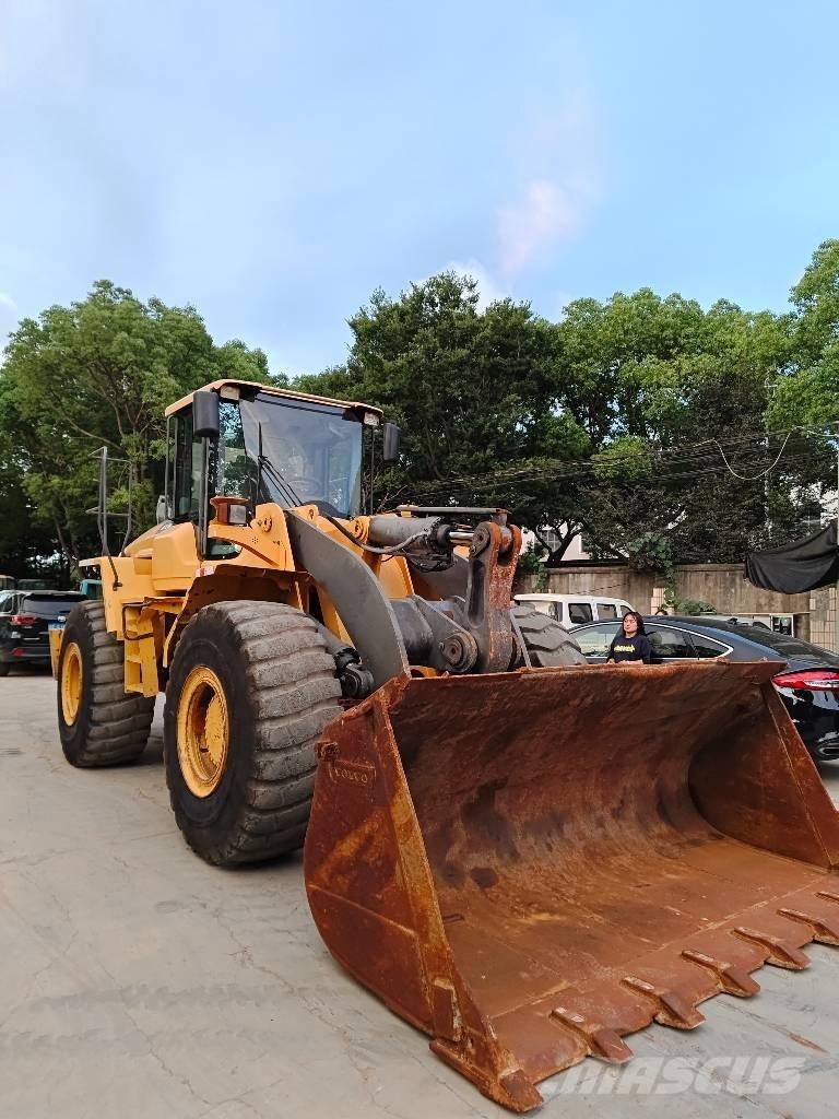 Volvo L 120 ホイールローダー・タイヤショベル