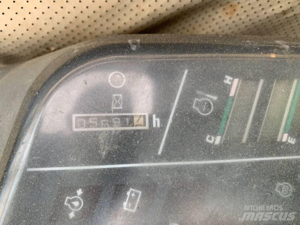 Komatsu CD 110 R-1 キャリアダンプ