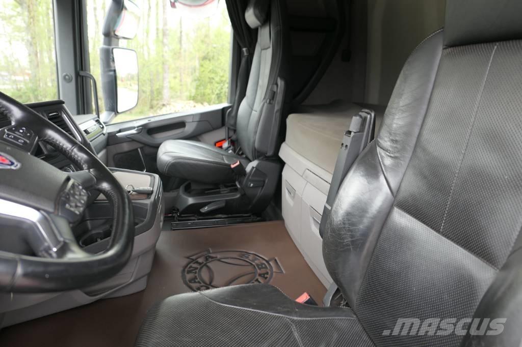 Scania R500B6x2*4NB アームロール