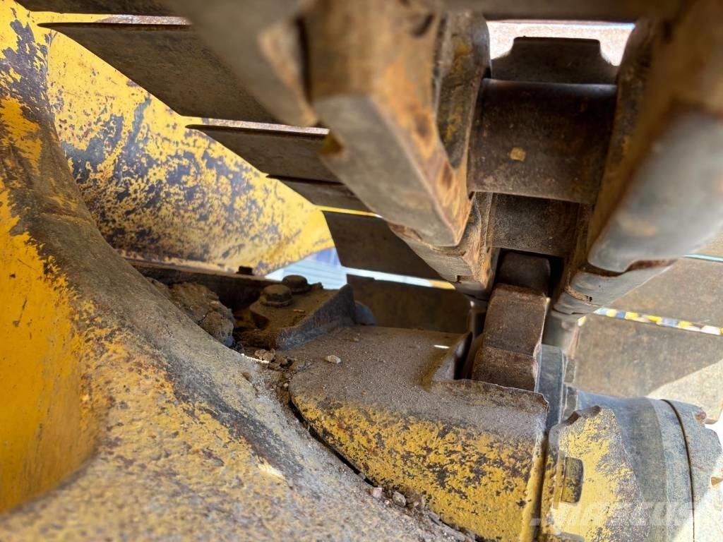 Komatsu D37 PX-23 ブルドーザー