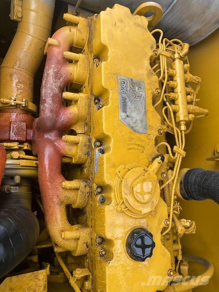 CAT 320 D 大型油圧ショベル12t以上（パワーショベル・ユンボ）
