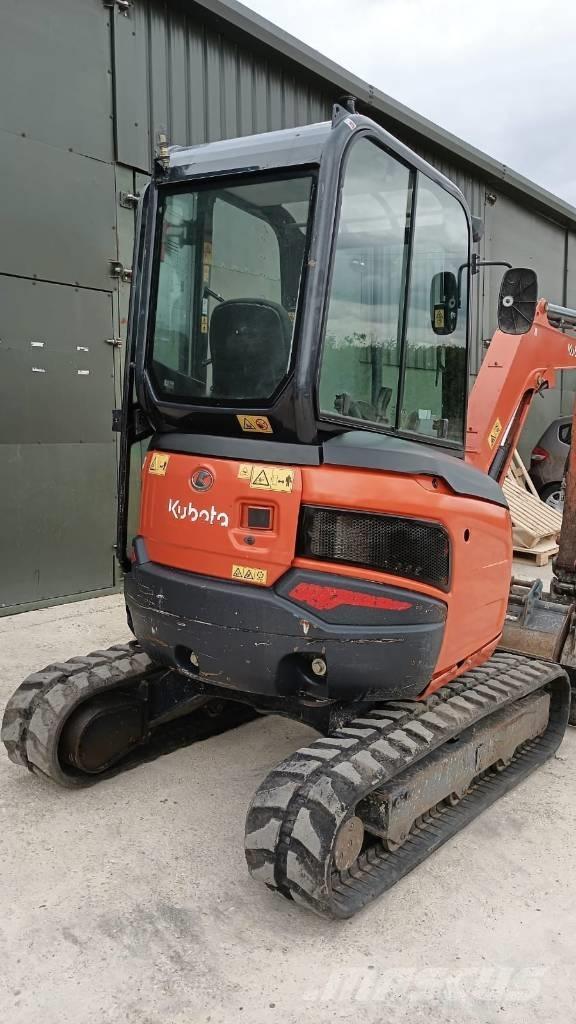 Kubota U 27-4 ミニ油圧ショベル 7t以下（ミニユンボ・ミニディガー）