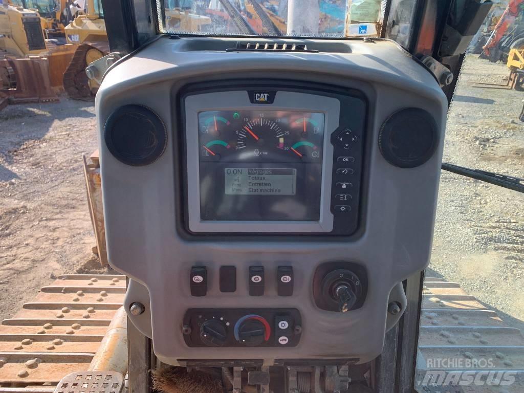 CAT D 6 N ブルドーザー