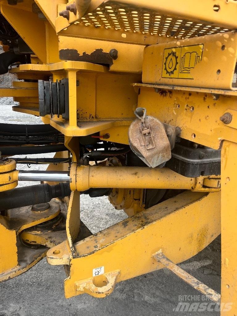Volvo L 120 F ホイールローダー・タイヤショベル