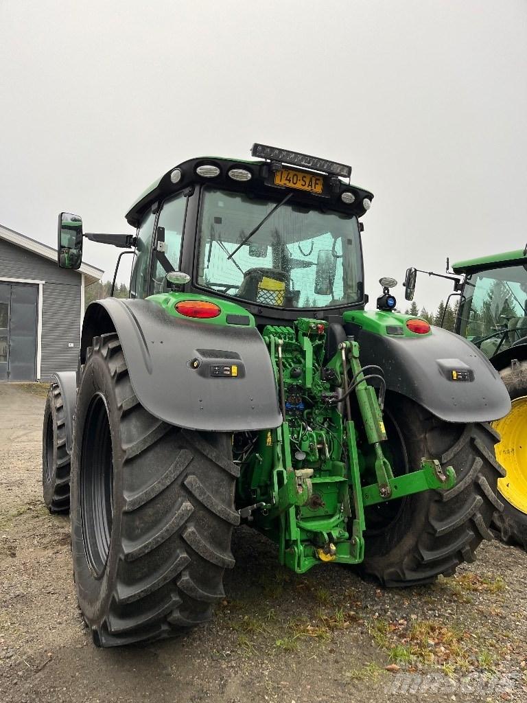 John Deere 6175 R トラクター
