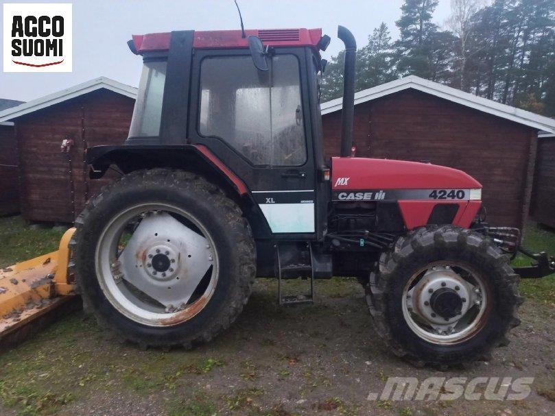 Case IH 4240 XL トラクター