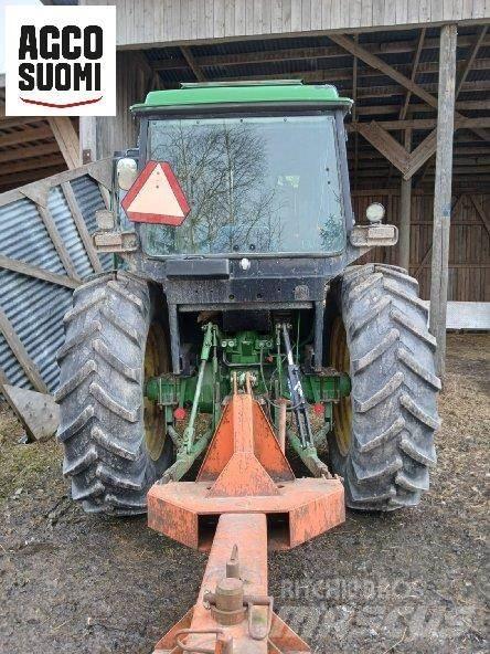 John Deere 3040 SG トラクター