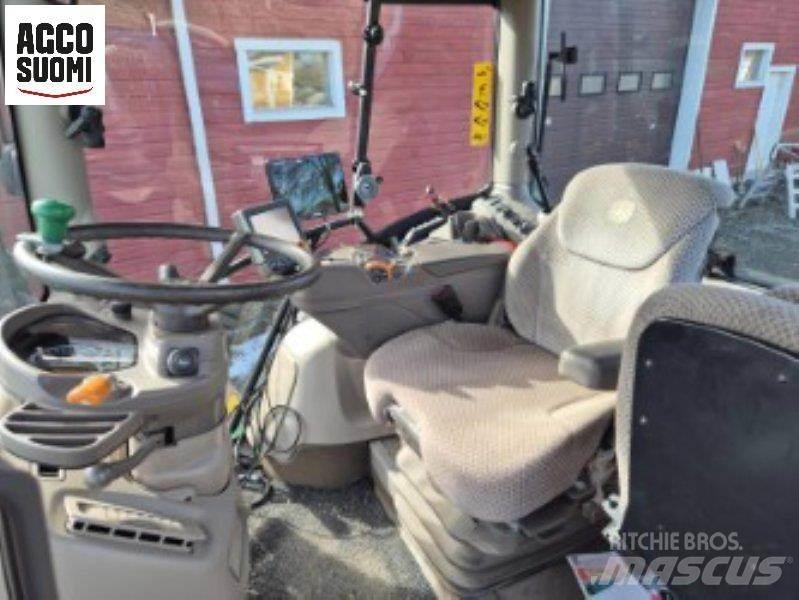 John Deere 6130 R トラクター