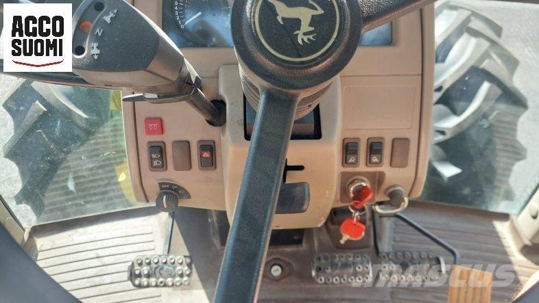 John Deere 6220 SE トラクター