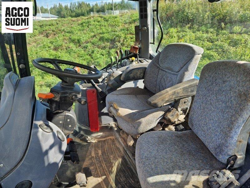 New Holland T6050 トラクター