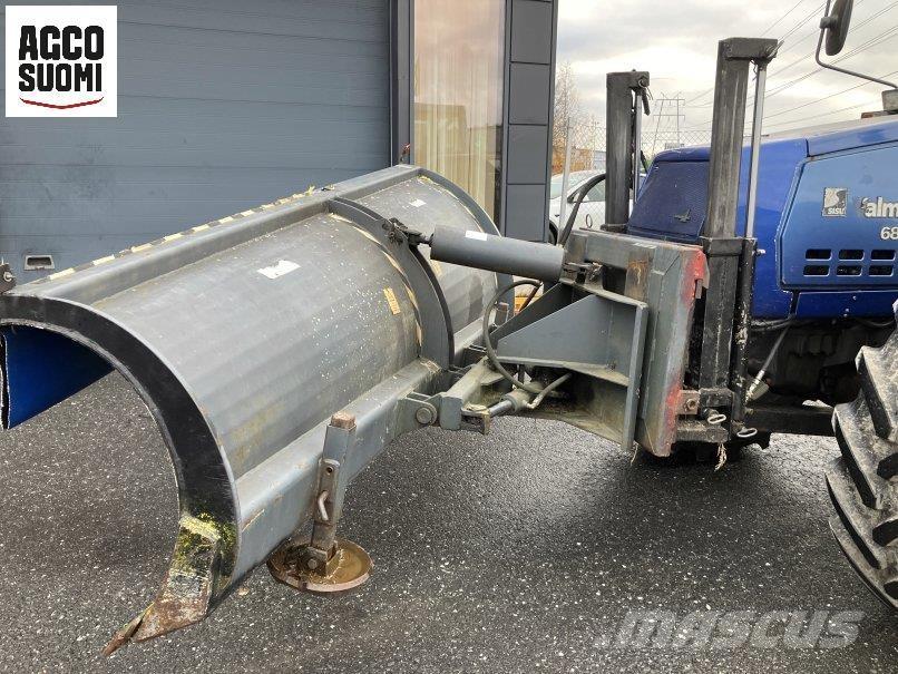 Stark ALUEAURA 320 スノーブレードとプラウ