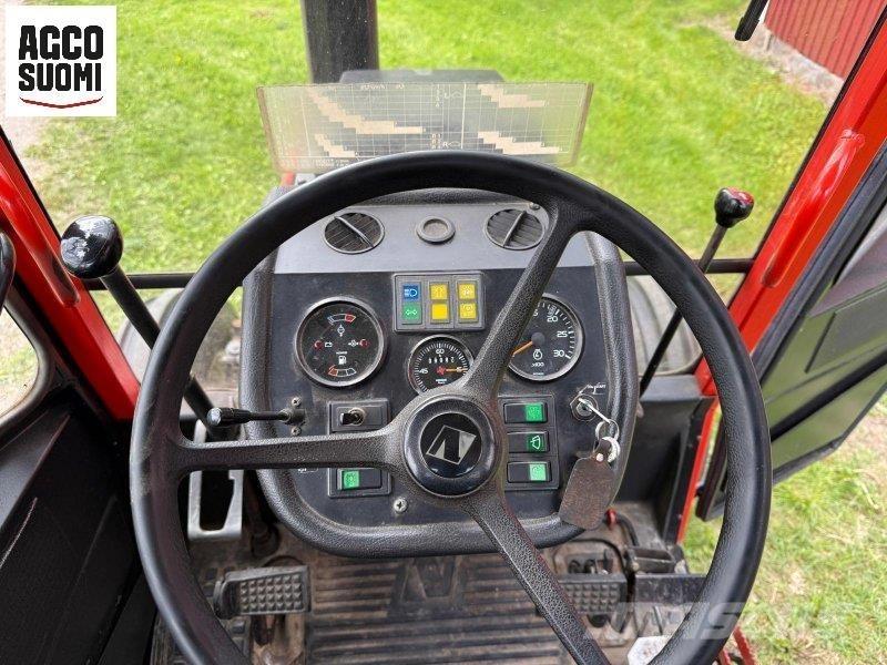Valmet 405 -2 トラクター