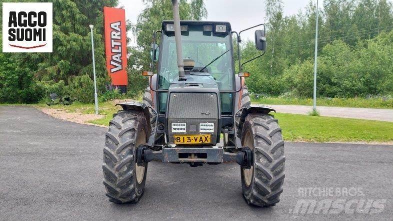 Valmet 6400 トラクター