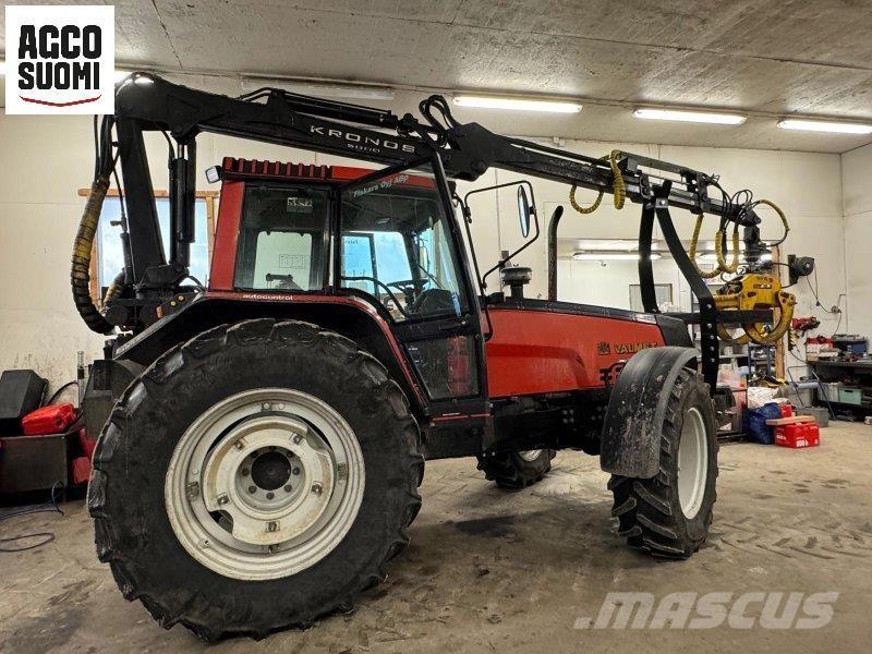 Valmet 8400 トラクター