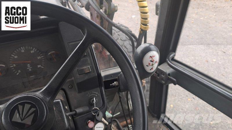 Valmet 8400 トラクター