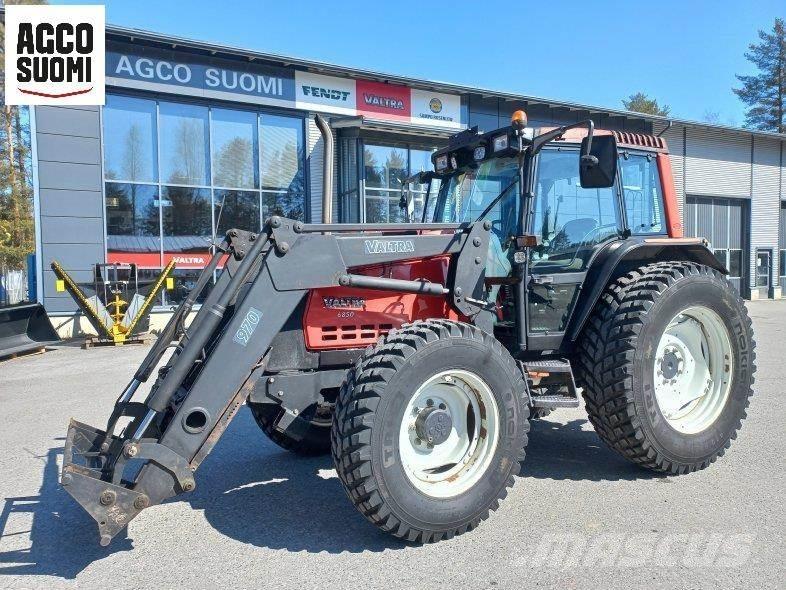 Valtra 6850 H トラクター