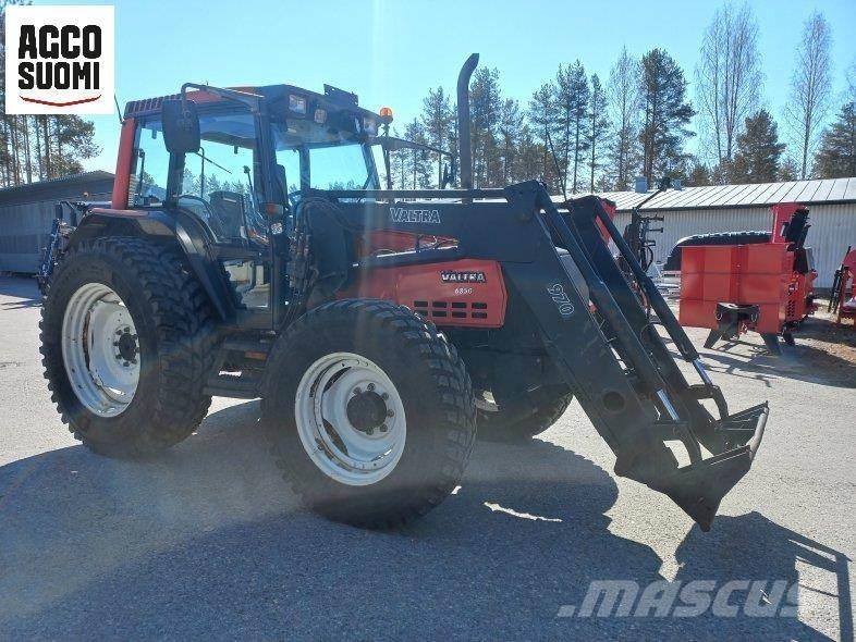 Valtra 6850 H トラクター