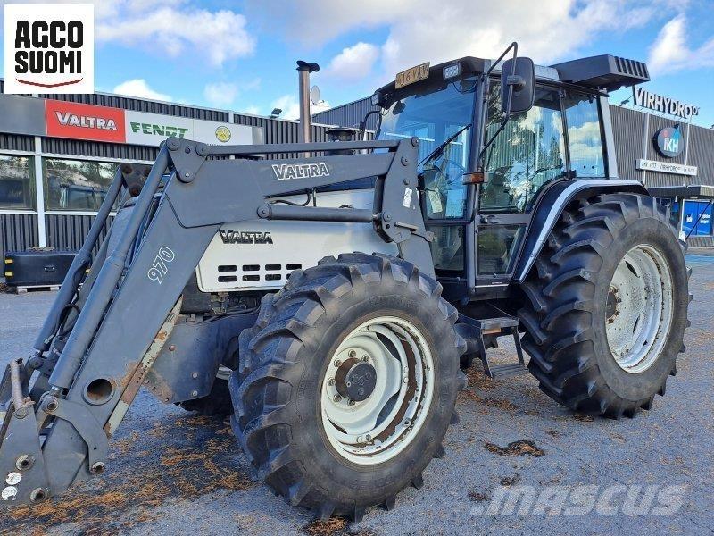 Valtra 8400 トラクター