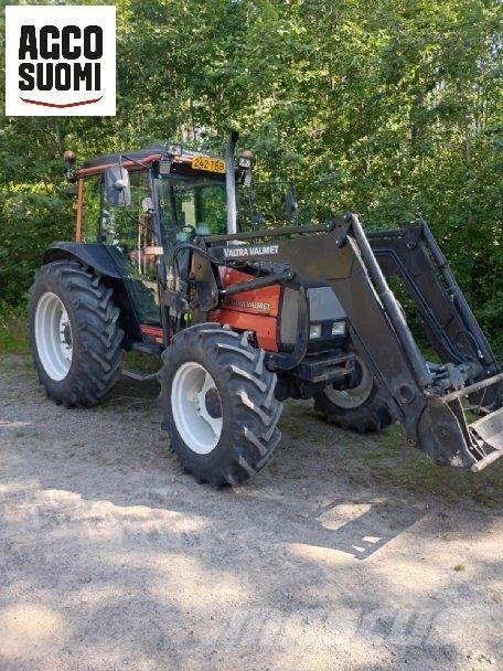 Valtra 900 トラクター