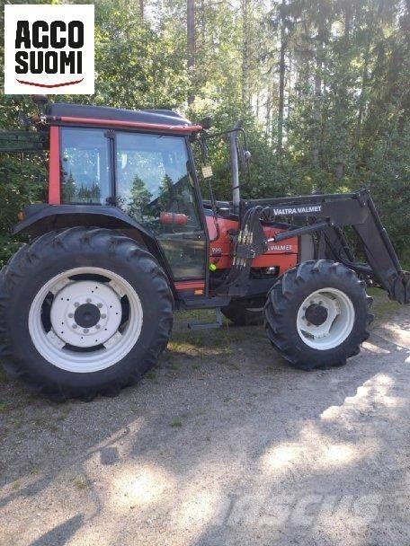 Valtra 900 トラクター
