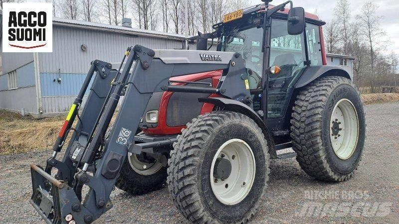 Valtra A93 HT トラクター