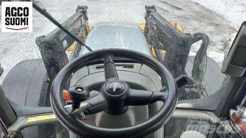 Valtra M150 トラクター